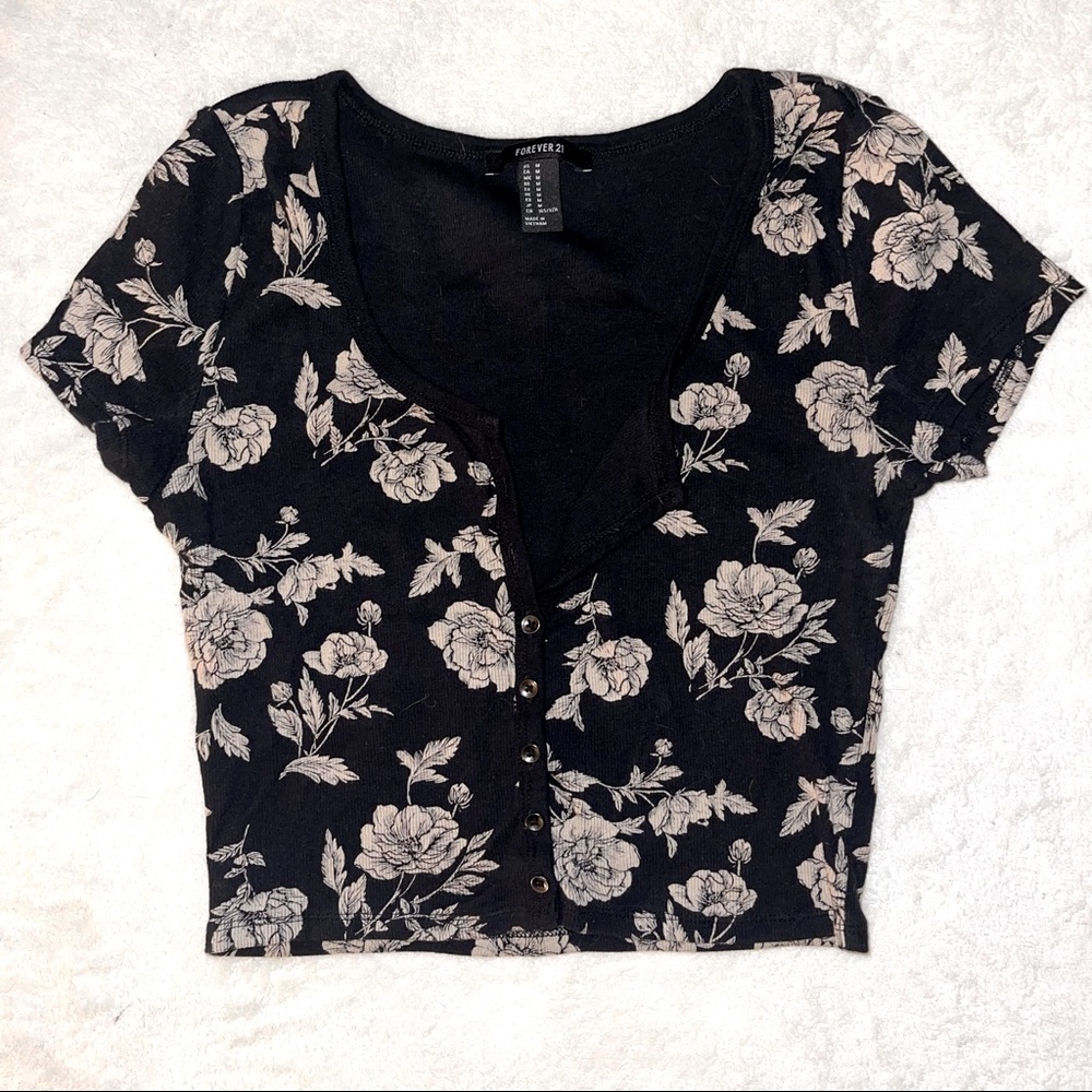 Women's Crop Tops (Bundle of 4, size M) - Picture 4 of 7